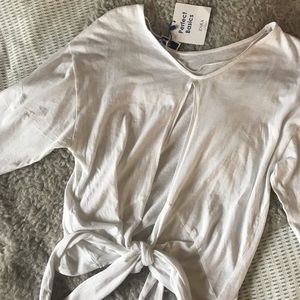 🚨SOLD ELSEWHERE 🚨NWT Zara White Wrap Tee